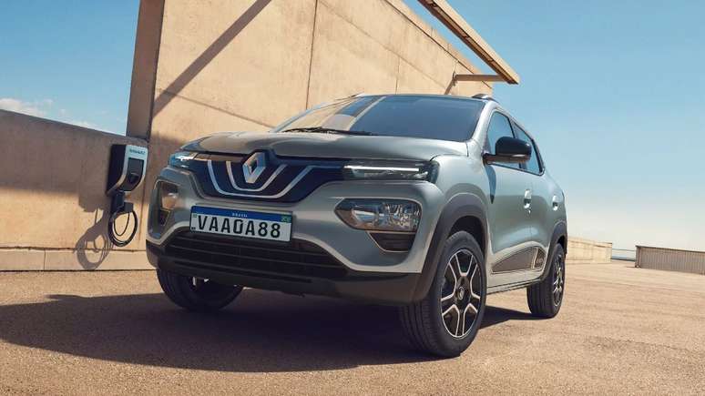 Renault Kwid E-Tech custa R$ 94.990, só 8 mil reais a mais do que o flex