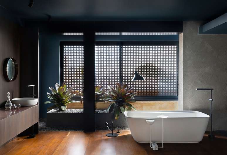 Dark modern bathroom, Casa de banho moderna escura em 2023