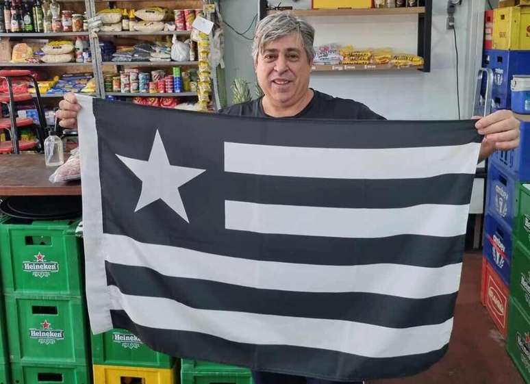 Nivaldo é o cruzeirense mais amado pela torcida do Botafogo –