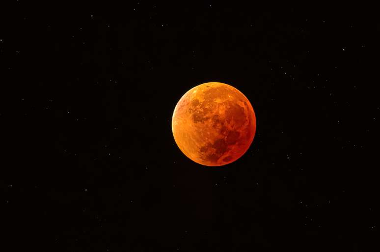 Saiba quais os signos mais impactados pelo eclipse lunar em Touro