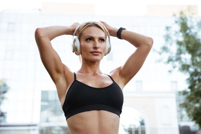 7 exercises to lift your breasts