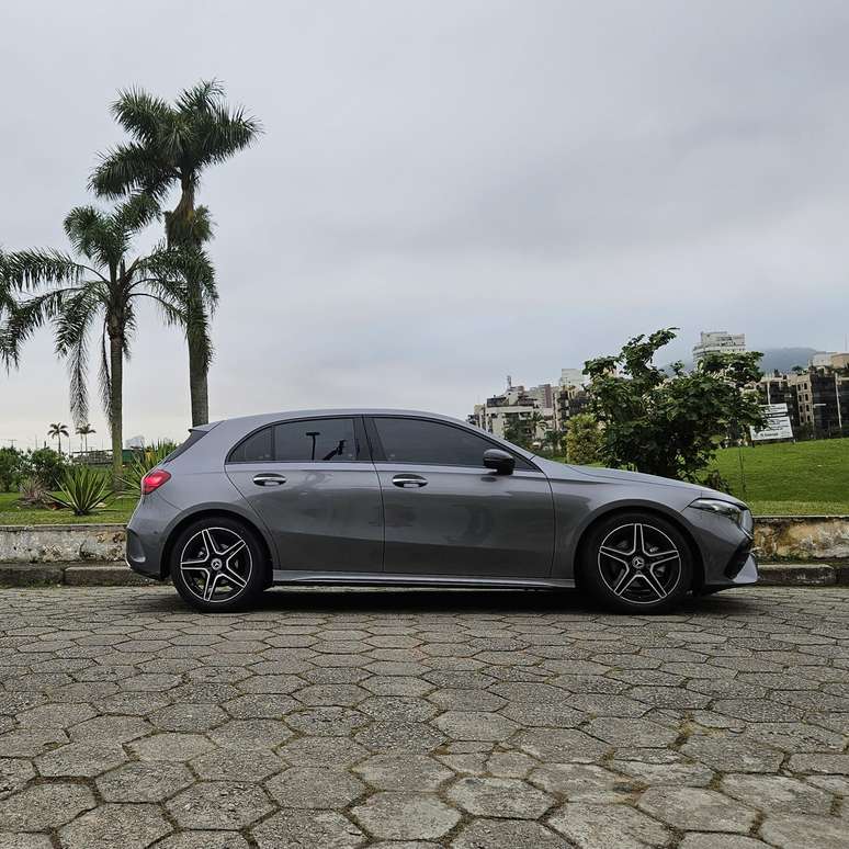 Mercedes-Benz A 200 AMG Line