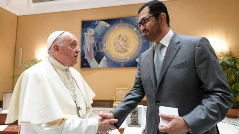 Papa Francisco cumprimenta presidente designado da COP-28.