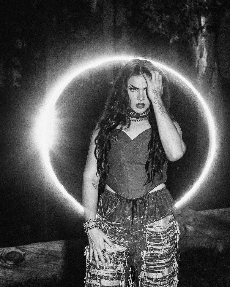 "Eu precisei provar para a minha família que a arte drag era o meu trabalho", disse Reddy Allor