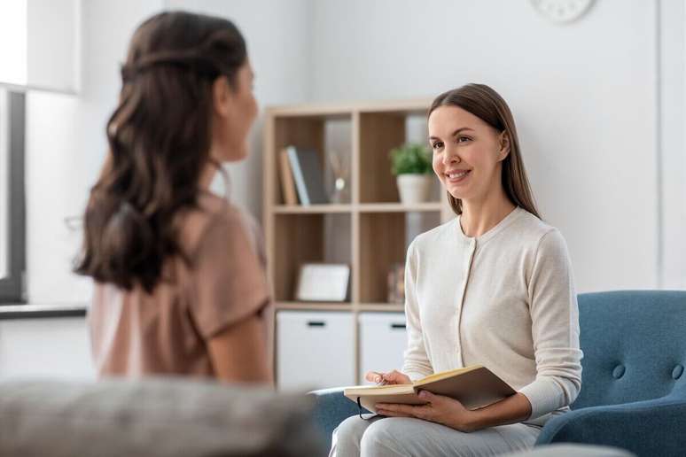 Psicoterapia pode ajudar na solução de problemas emocionais 