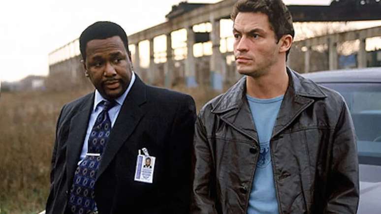 Wendell Pierce (esq.) e Dominic West em A Escuta