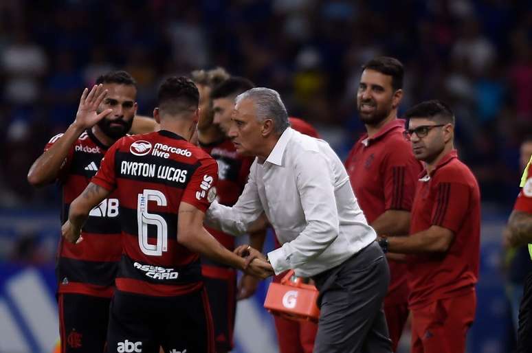 Estreia do técnico Tite no vice-líder Flamengo já chama a atenção dos torcedores e jornalistas esportivos do país