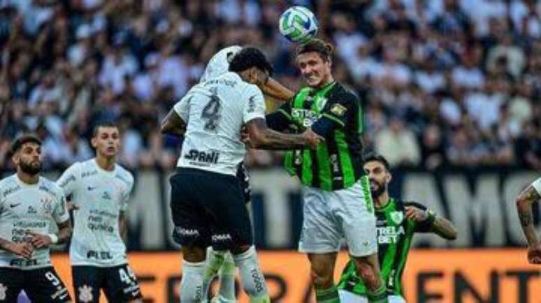 Corinthians e América Mineiro se enfrentam buscando se afastarem do Z4 do Brasileirão. 