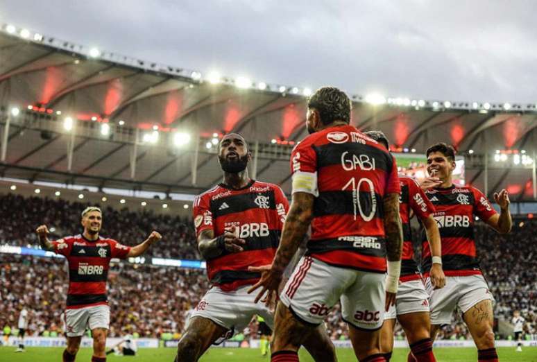 Tite Cita 'atmosfera Do Maracanã' Como Fator Para Vitória Do Flamengo