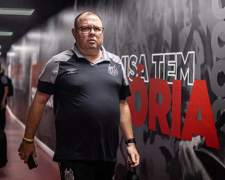 With Furch Santos is ready to face Internacional in Beira-Rio;  see the lineups