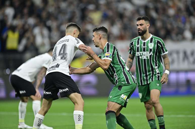 Corinthians amplia sequência de empates contra o Internacional