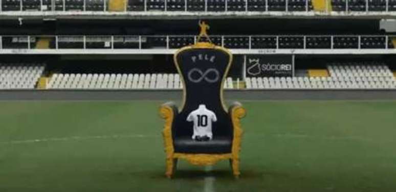 Corinthians x Cruzeiro: jogadores homenageiam Rei Pelé antes da