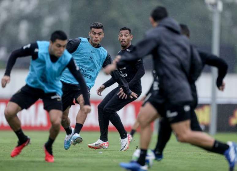 Grêmio faz último trabalho antes de enfrentar o Corinthians