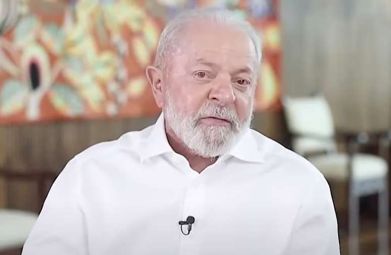 Presidente Lula planeja receber brasileiros repatriados de Gaza no domingo, 12