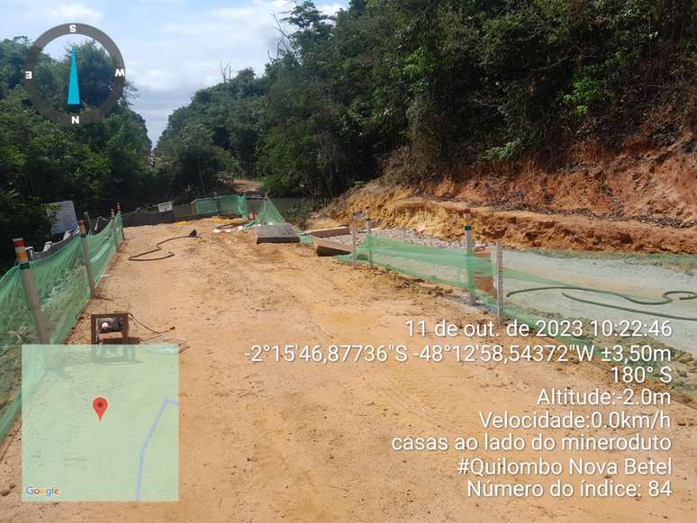 Para a realiza&ccedil;&atilde;o da obra, a empresa adentrou a propriedade quilombola com maquin&aacute;rios pesados e realiza escava&ccedil;&otilde;es para a retirada do mineroduto. Foto: Divulga&ccedil;&atilde;o/DPE