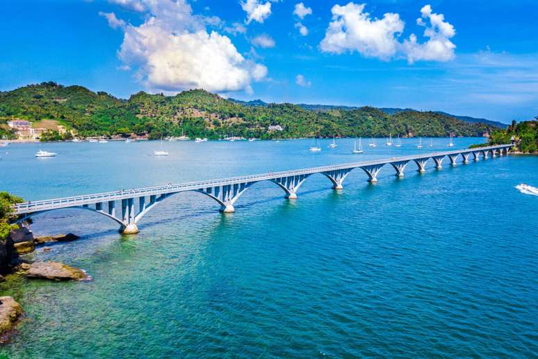 Saman&aacute; &eacute; um ref&uacute;gio isolado e paradis&iacute;aco, com praias selvagens e natureza exuberante 