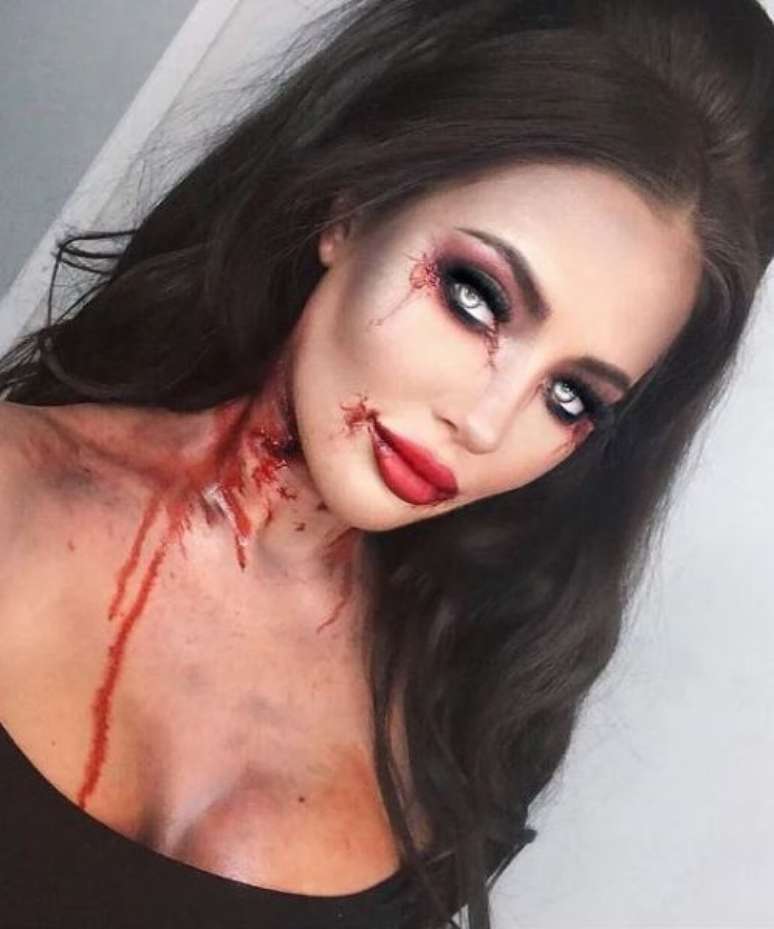 Sangue Falso 🩸 #makeup #maquiagem #halloweenmakeup #halloween #hallow