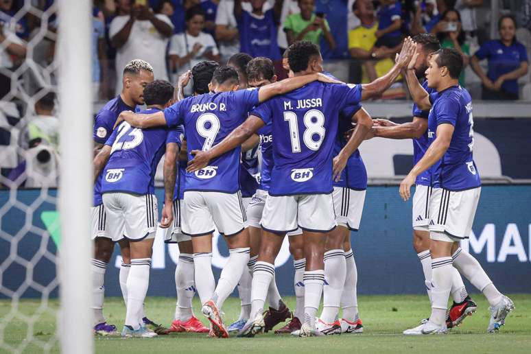 Cruzeiro 1 x 2 Inter: veja gols e lances do jogo no Mineirão pelo  Brasileiro