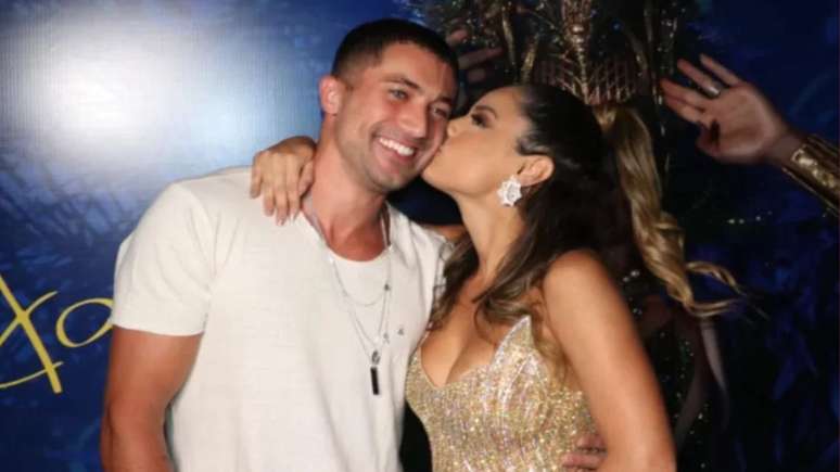 Lexa’s new relationship proves she’s in love with the singer on her ‘mother-in-law’s birthday