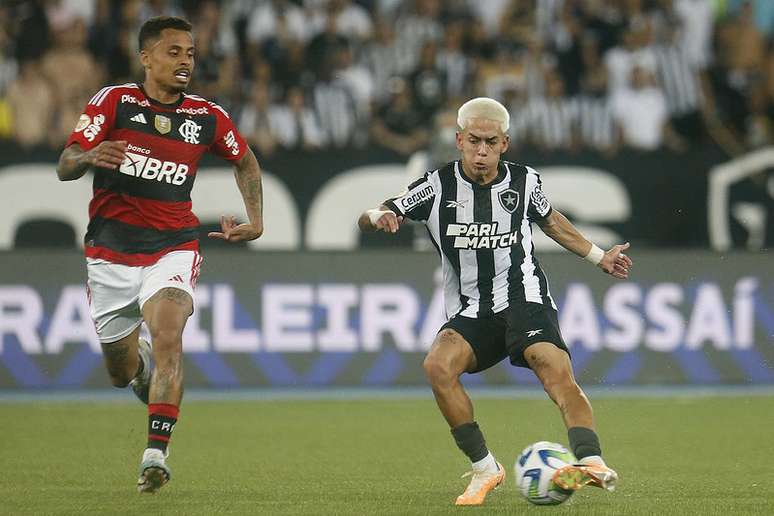 Segovinha ganha música e vira xodó da torcida do Botafogo, botafogo