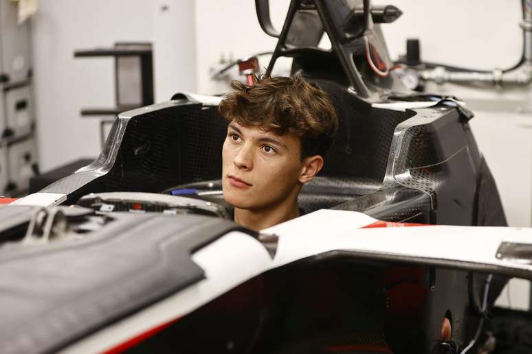 Ollie Bearman se prepara para estrear oficialmente na F1 no TL1 do GP do México