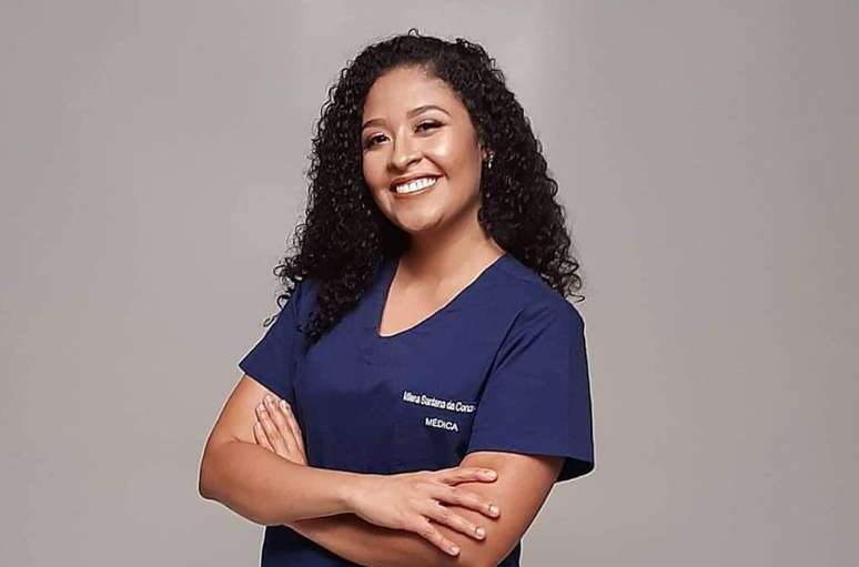 Milena Santana é médica desde 2021