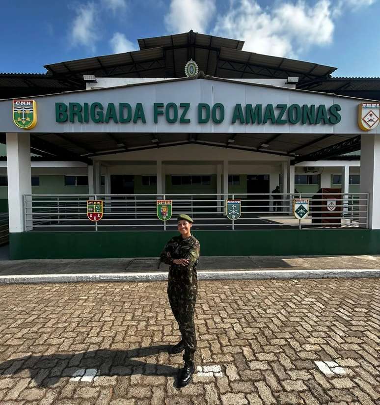Médica atua no Exército do Brasil