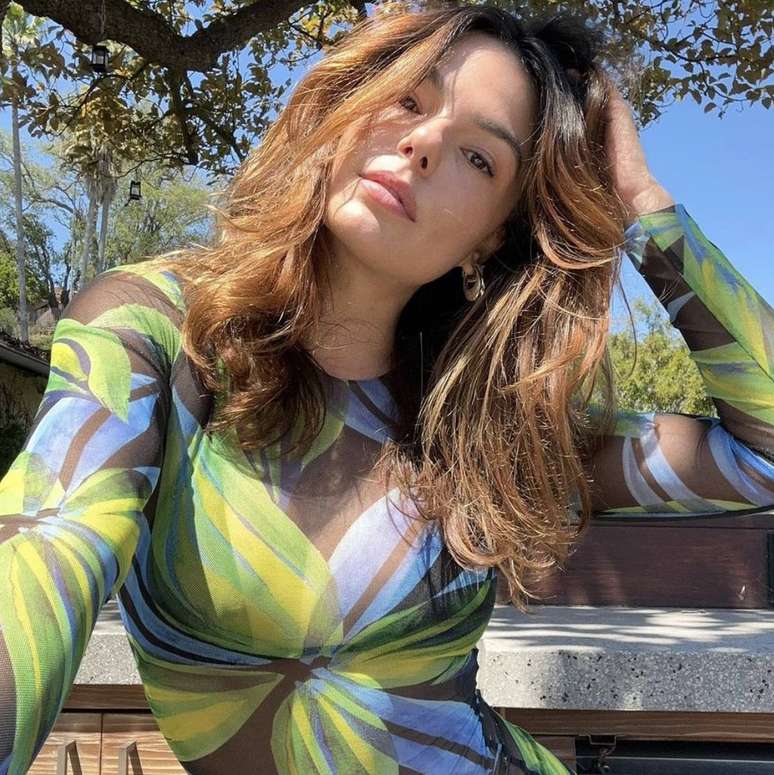 Isis Valverde records an accident after appearing naked in the montages;  understand