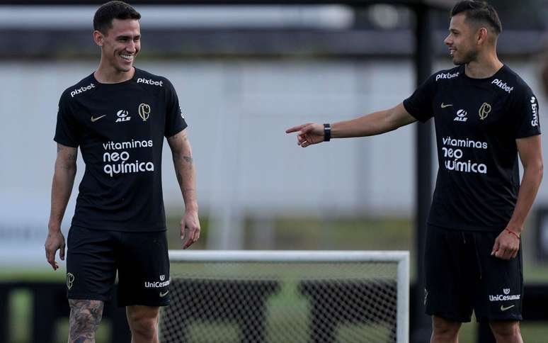 Queridinho de Mano no Corinthians pode jogar hoje pelo Paraguai e não é  Romero