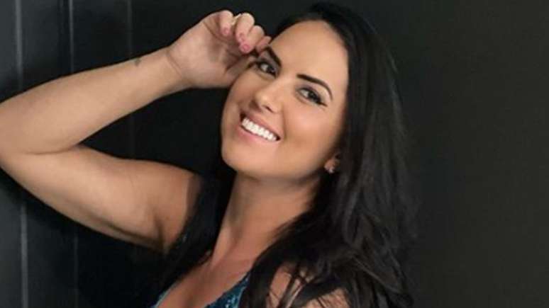 Graciele Lacerda poses in the gym and a curious detail steals the show