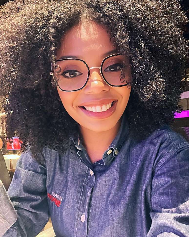 Jordana Ara&uacute;jo, jornalista