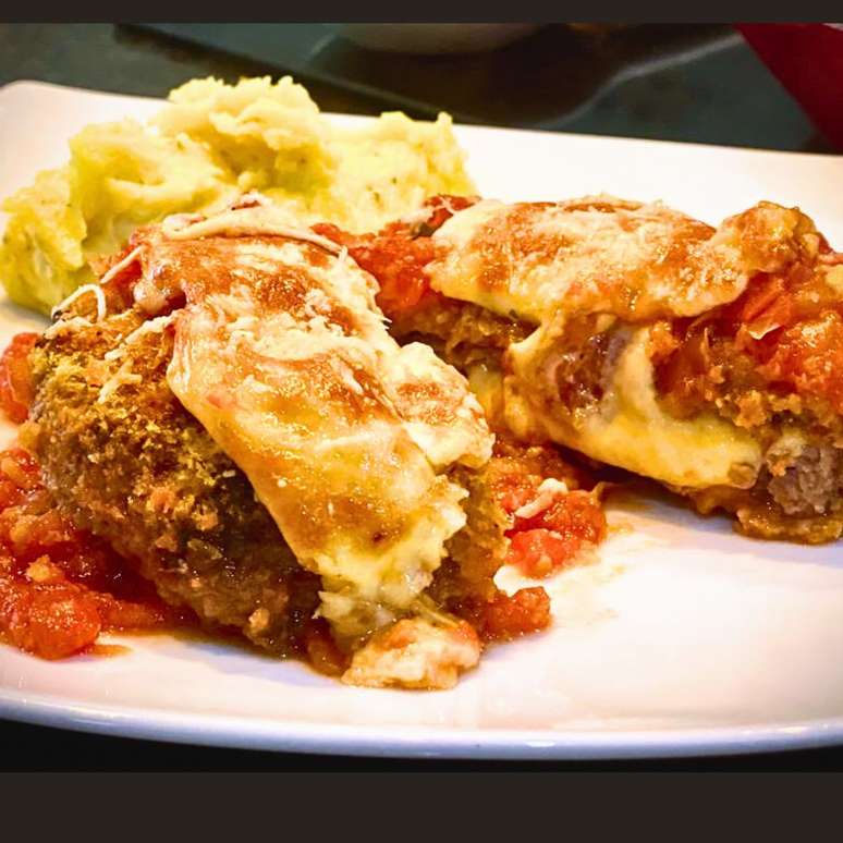 Meatloaf with stale bread without frying, moist and economical