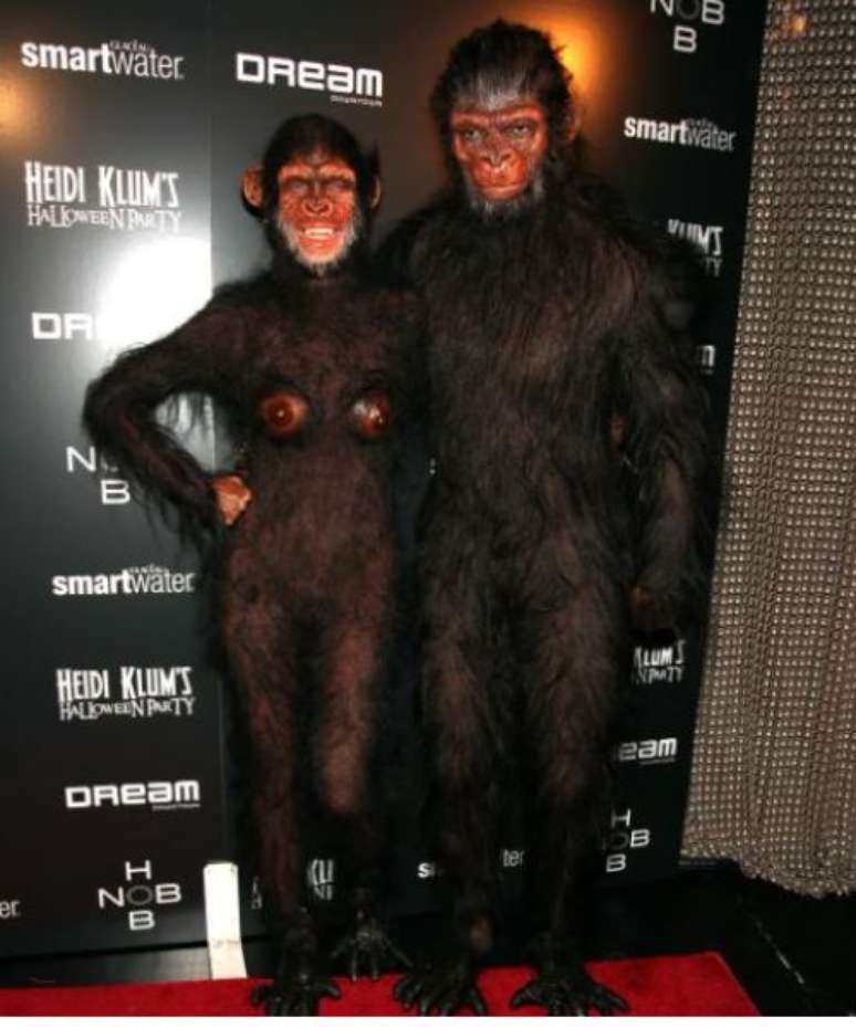 Heidi e Seal vestidos de macaco em 2011 –