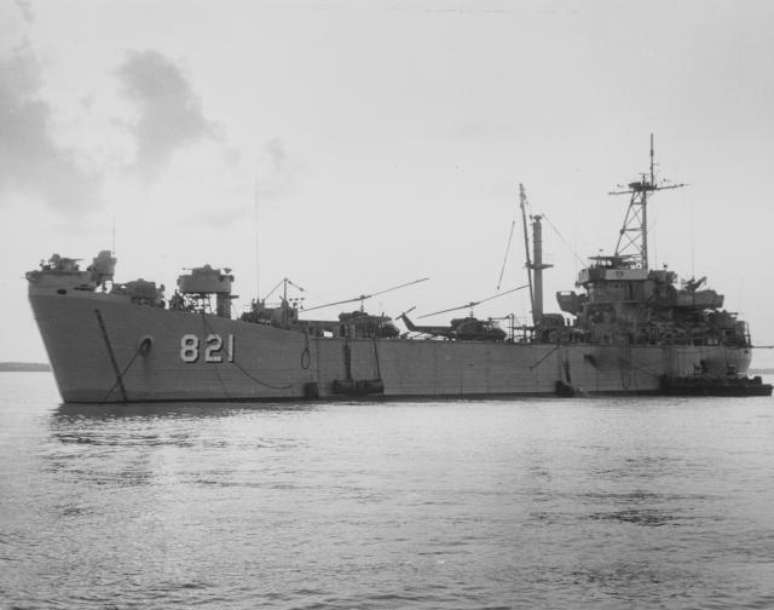 Navio durante sua miss&atilde;o no Vietn&atilde;, quando era chamado de My Tho