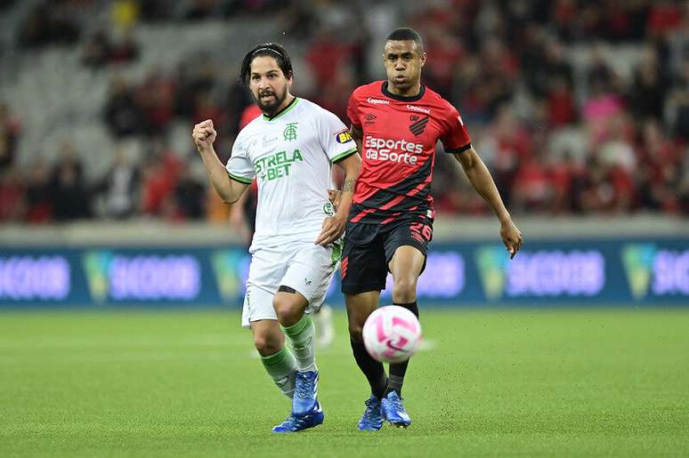 Athletico saiu atr&aacute;s do placar, virou sobre o Coelho e almeja se consolidar na zona de classifica&ccedil;&atilde;o para a Libertadores &ndash; Mour&atilde;o Panda / Am&eacute;rica