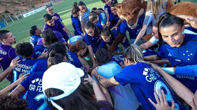 Cruzeiro goleou o Uberlândia e avançou como líder do Campeonato Mineiro Feminino 2023 