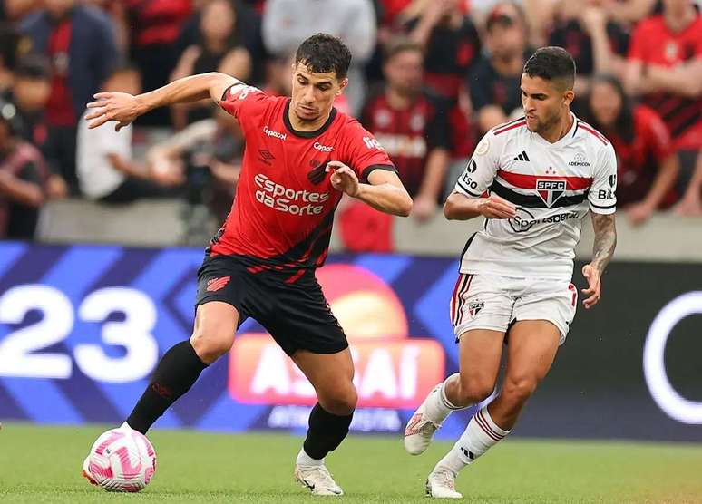 Atlético-PR estreia no Paranaense com empate por 1 a 1 com Rio