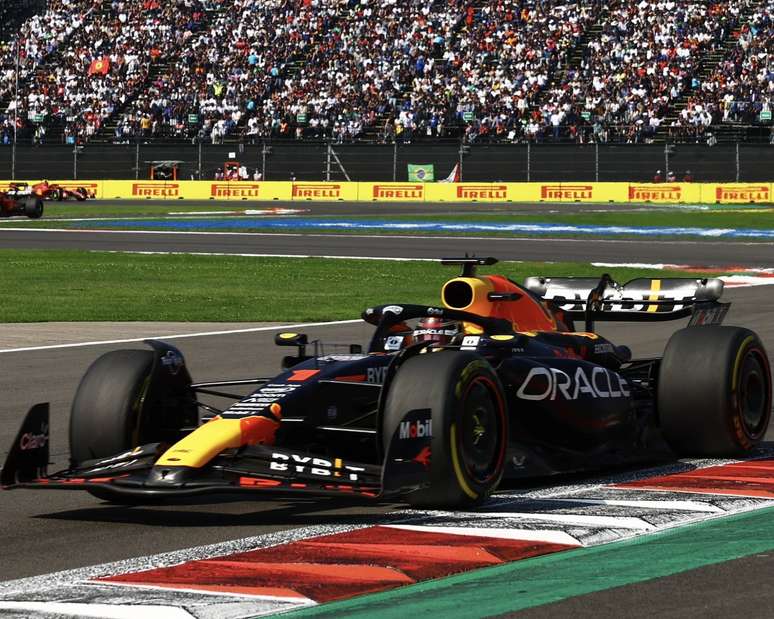 Max Verstappen domina e vence o GP do México