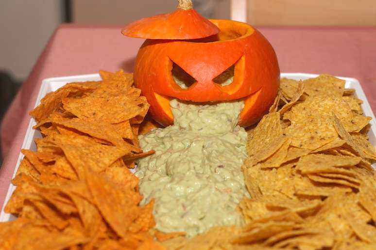 Recipe: Learn how to make mini pumpkins with guacamole
