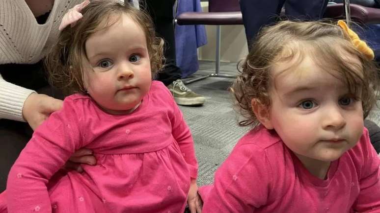 Annie (esquerda) e Issie (direita)