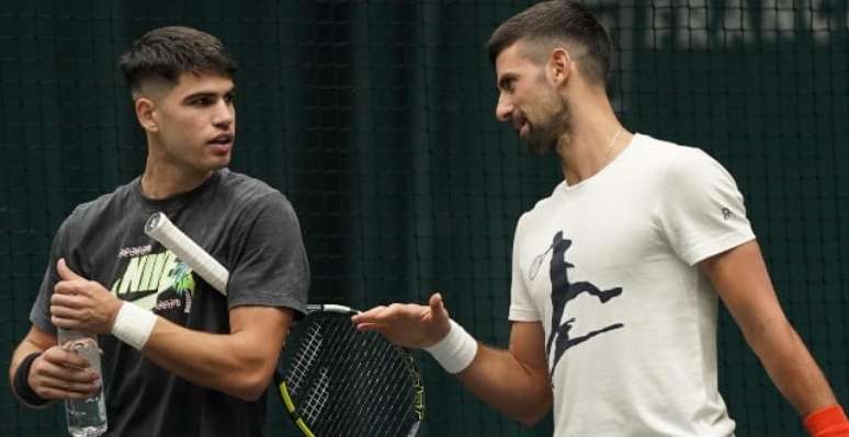 Djokovic comenta polêmica escolha de técnico do ano da ATP - Lance!