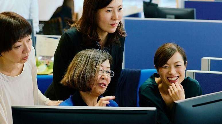 Incorporar mais mulheres ao mercado de trabalho é uma parte fundamental da solução da crise japonesa