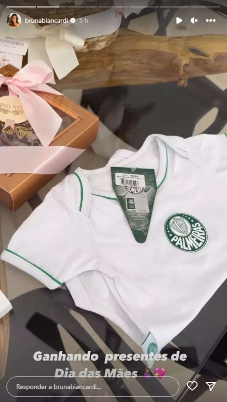 Palmeiras envia uniforme personalizado para filha de Neymar –