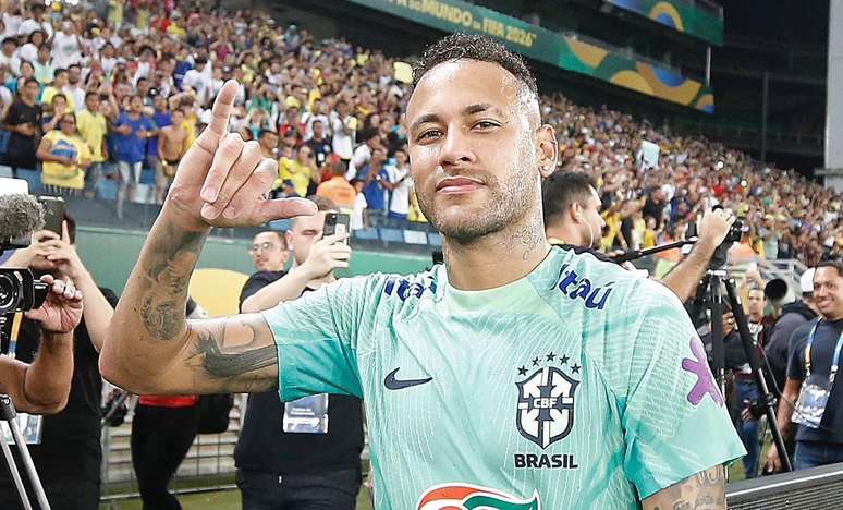 Neymar Jr posa para foto