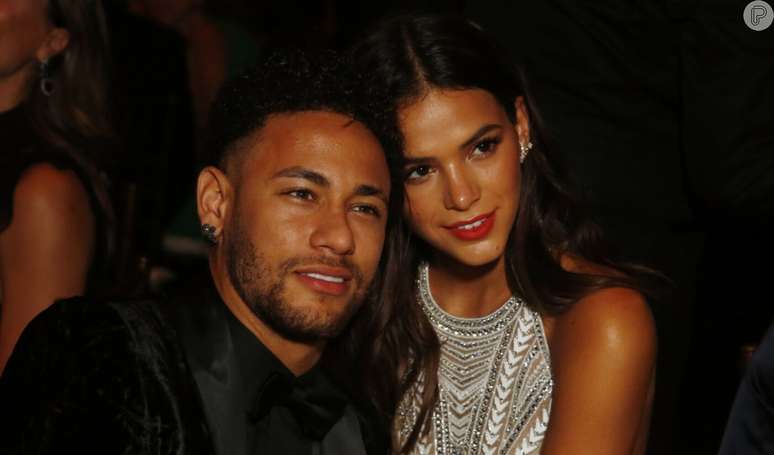 Neymar x Bruna Marquezine: post de fã do jogador viraliza, gera rixa envolvendo a atriz e web não perdoa: 'Mesmo número de Bola de Ouro'. Entenda! .