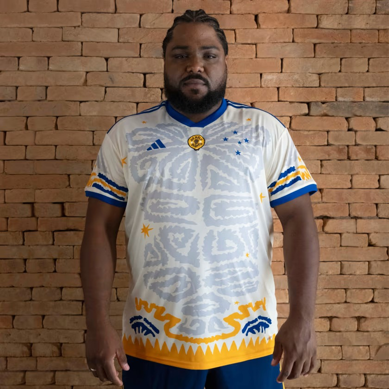 Inter e adidas apresentam a nova camisa II para a temporada 2023