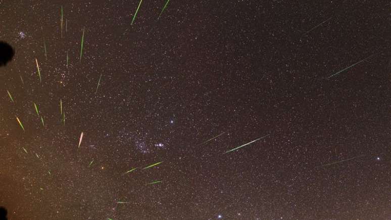 A chuva de meteoros Táuridas vem dos detritos deixados pelo cometa 2P/Encke (Imagem: Reprodução/Phil Hart/Creative Commons)