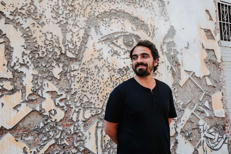 Vhils. Vhils.