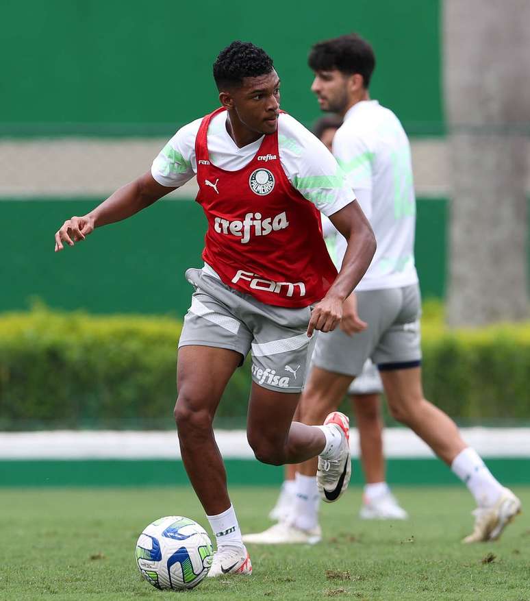 Confira até quando vai o contrato dos jogadores do elenco do Palmeiras –  LANCE!