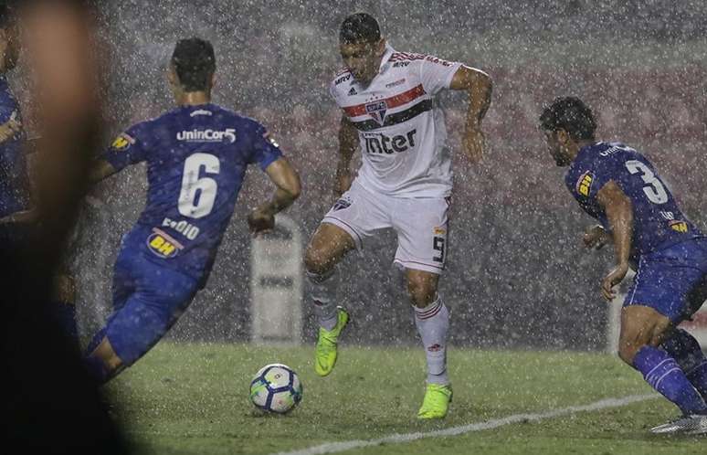 São Paulo defende longo tabu contra o Cruzeiro –